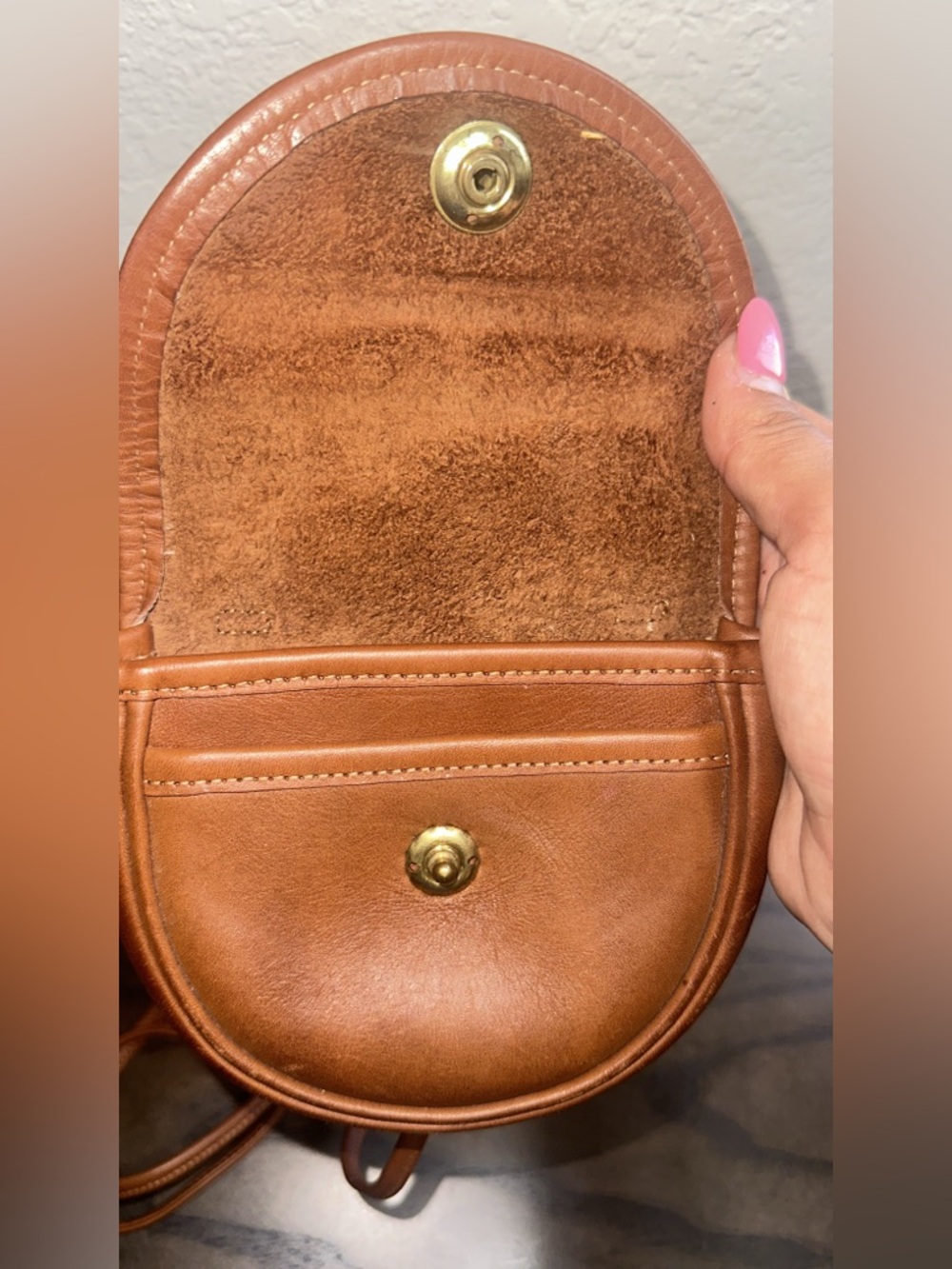 COACH VINTAGE BRITISH TAN MINI CROSSBODY BELT BAG - Picture 3 of 4